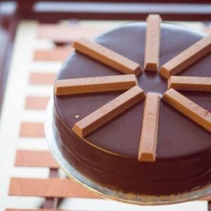 Kitkat Cake