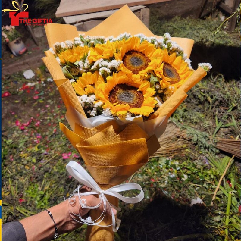 Bright Sunflower Bouquet